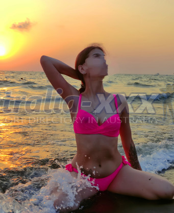 Photo escort girl Kira: the best escort service