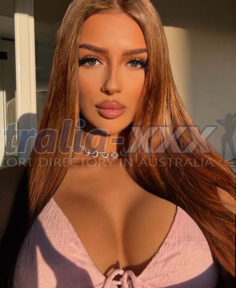 Photo escort girl JENNIFER : the best escort service