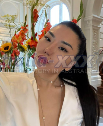 Photo escort girl MADINA: the best escort service