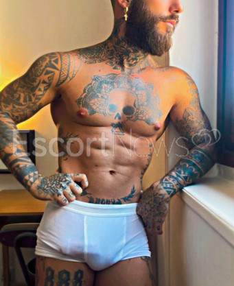 Photo escort girl Mr Tattoo : the best escort service