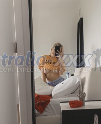 Photo escort girl Lenka: the best escort service