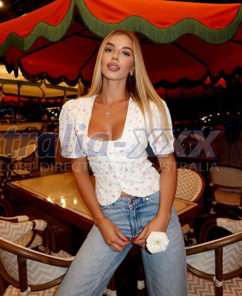 Photo escort girl Mia: the best escort service