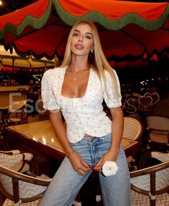 Photo escort girl Mia: the best escort service