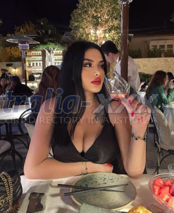 Photo escort girl Yagmur: the best escort service