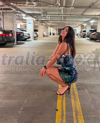 Photo escort girl DAMLA NUR TEMIZ: the best escort service