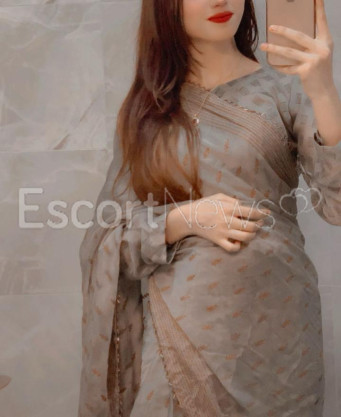 Photo escort girl Arohi: the best escort service