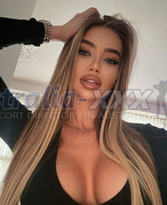 Photo escort girl Raisa: the best escort service