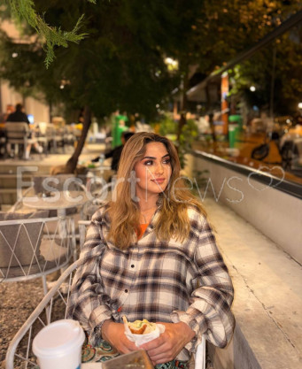 Photo escort girl Scarlet: the best escort service