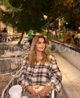 Photo escort girl Scarlet: the best escort service