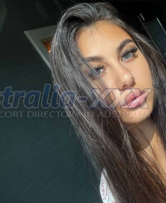Photo escort girl Milana Queen : the best escort service