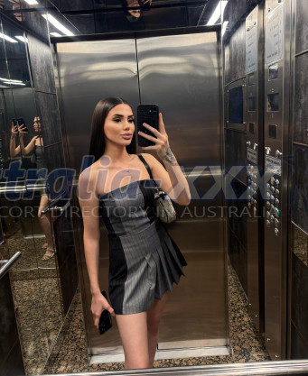 Photo escort girl Violetta : the best escort service