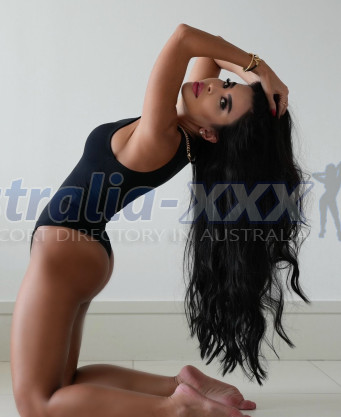 Photo escort girl Medina: the best escort service