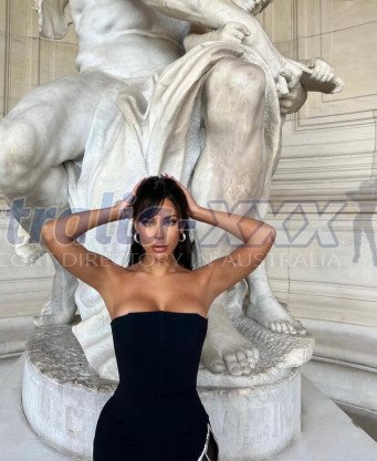 Photo escort girl Mine: the best escort service