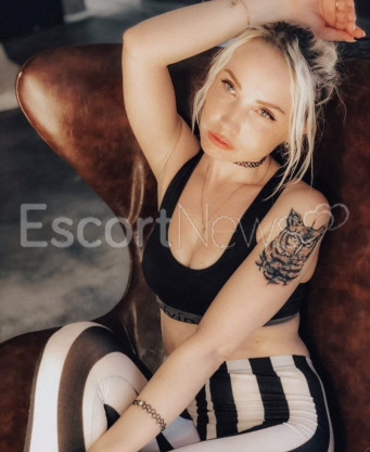 Photo escort girl Aleksa: the best escort service
