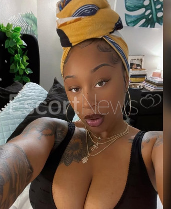 Photo escort girl Tura: the best escort service