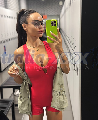 Photo escort girl Selena: the best escort service