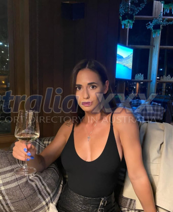 Photo escort girl Lara: the best escort service