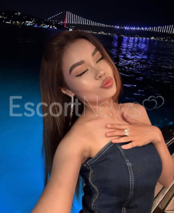 Photo escort girl Kira: the best escort service