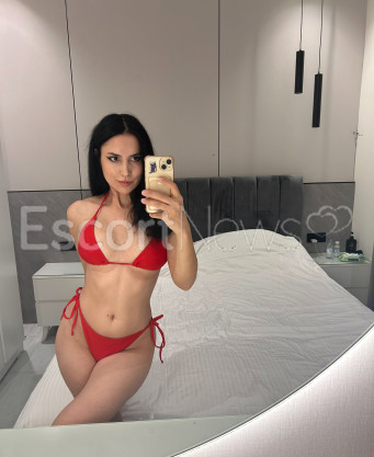 Photo escort girl Aioosh: the best escort service