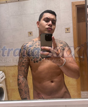 Photo escort girl TonyBisexTop: the best escort service