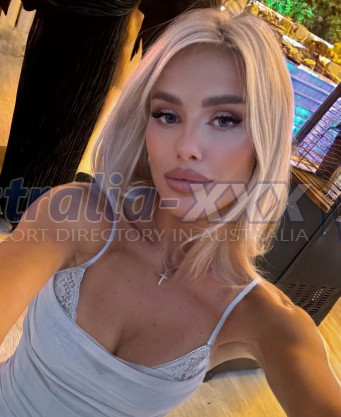 Photo escort girl Kriss: the best escort service