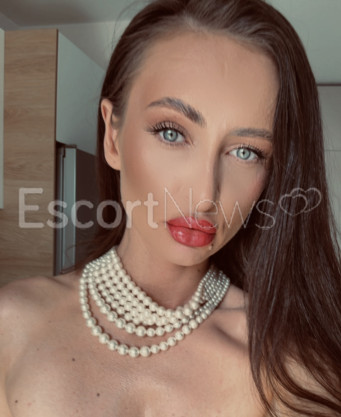 Photo escort girl Veloura: the best escort service