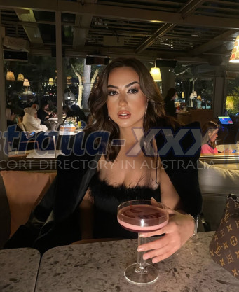 Photo escort girl Elif: the best escort service