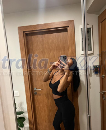 Photo escort girl Menekse: the best escort service