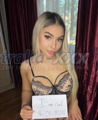 Photo escort girl Sarah: the best escort service