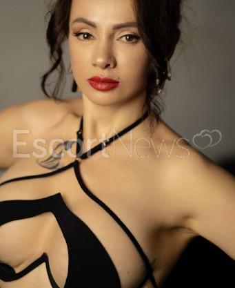 Photo escort girl MASERATI L: the best escort service