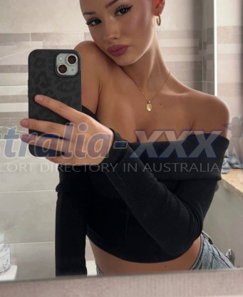 Photo escort girl Yasmin: the best escort service