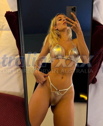 Photo escort girl Ozy: the best escort service