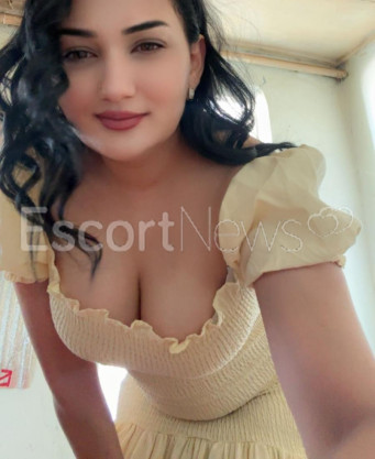 Photo escort girl Aleyna: the best escort service