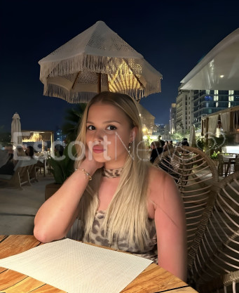 Photo escort girl Aleyna: the best escort service