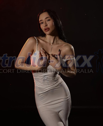 Photo escort girl Molli: the best escort service