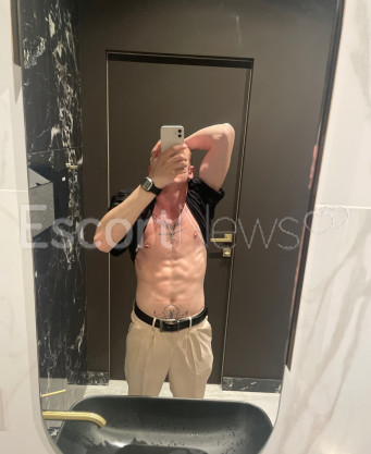 Photo escort girl EliteVibes : the best escort service