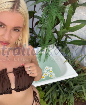 Photo escort girl TANYA LUXURY: the best escort service