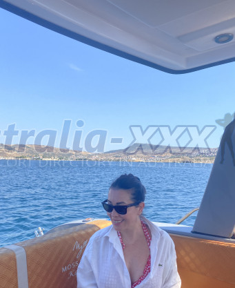 Photo escort girl Latizia: the best escort service