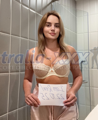 Photo escort girl Kristina : the best escort service