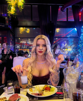 Photo escort girl elisa: the best escort service