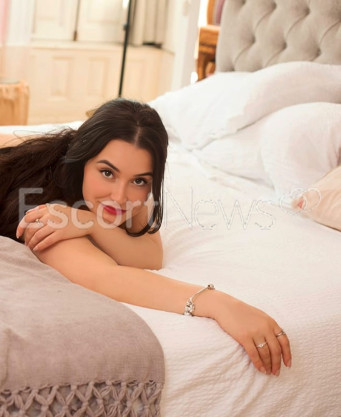 Photo escort girl Camili: the best escort service