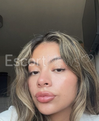 Photo escort girl Martina: the best escort service