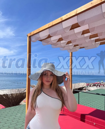 Photo escort girl Ceyda: the best escort service
