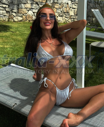 Photo escort girl Arianna: the best escort service