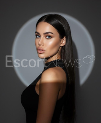Photo escort girl Adriana: the best escort service