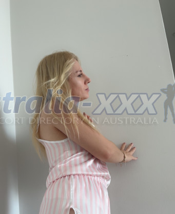 Photo escort girl YER VAR CANIM: the best escort service