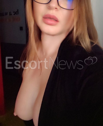 Photo escort girl Emily: the best escort service