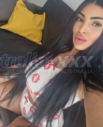 Photo escort girl Simona: the best escort service