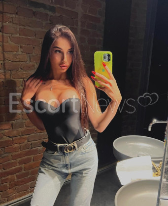 Photo escort girl Arletta: the best escort service