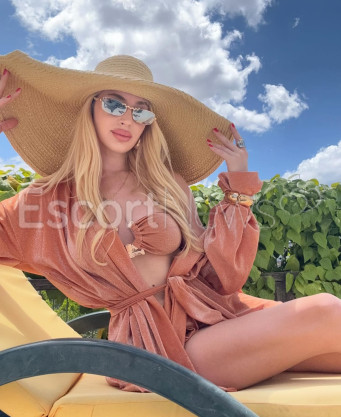 Photo escort girl alice clair: the best escort service